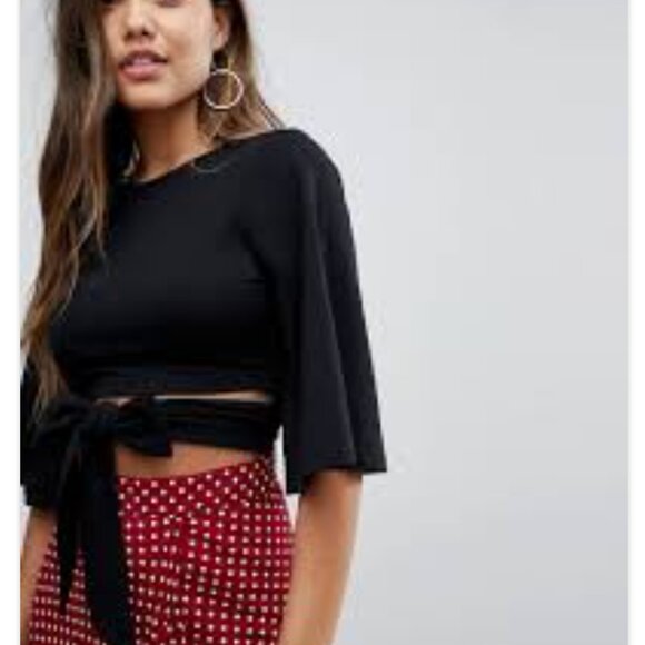 Fashion Union Tops - NWT Fashion Union Tie Knot Crop Top